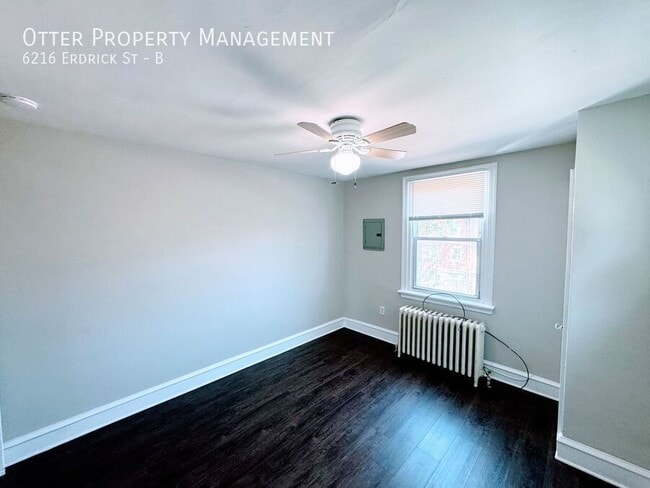Photo - 6216 Erdrick St Unidad B