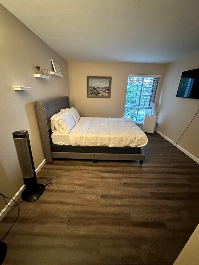 Photo - 3571 Ruffin Rd Unidad 241