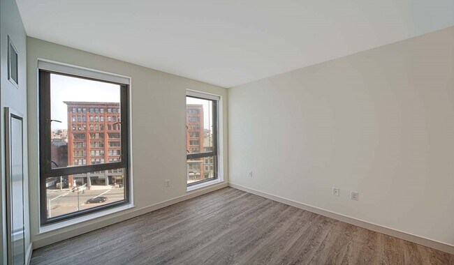 Photo - 1 Canal St Unidad 802