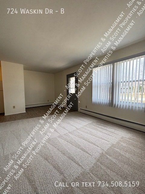 Photo - 724 Waskin Dr Unit B