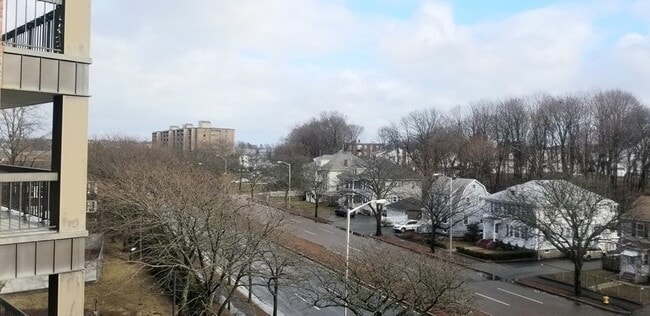 Building Photo - 90 Quincy Shore Dr Unit 319