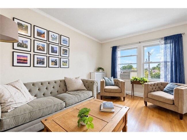 Building Photo - 3603 Aldrich Ave S Unit 302