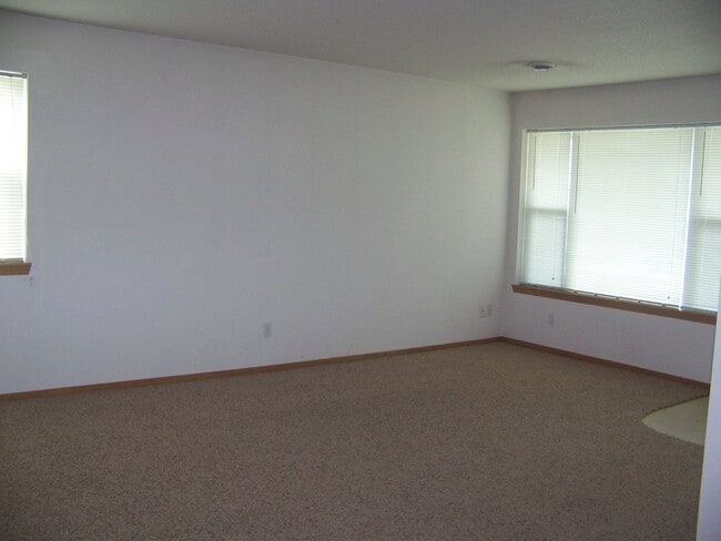 Photo - 1428 Morningside Ave N