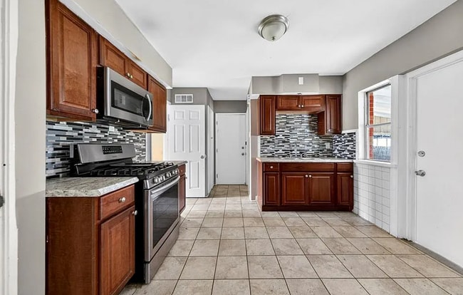 Photo - 7245 Saint Andrews Pl