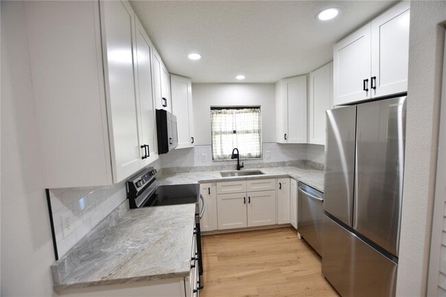 3611 Longmeadow