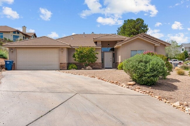 Building Photo - Beautiful 4 Bedroom Single-Level Home