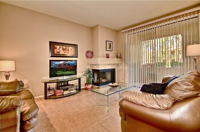 Building Photo - Two bedroom condo Unit 1338