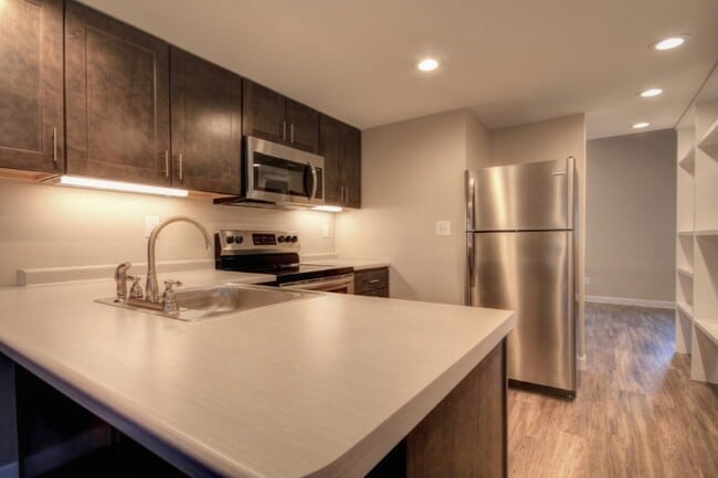 Photo - Fairlawn Village