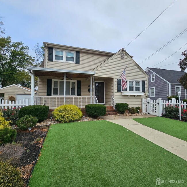 Photo - 229 Harris Ave