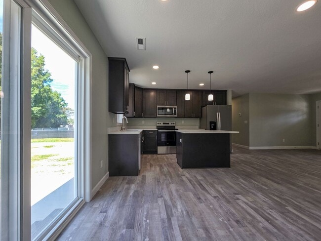 Photo - 106 Perth Dr