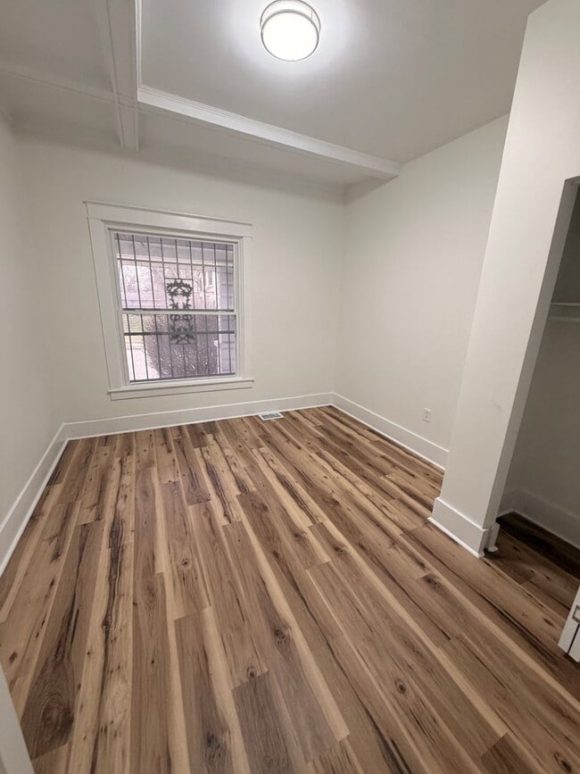 Photo - 1813 W Gaulbert Ave Unidad 1