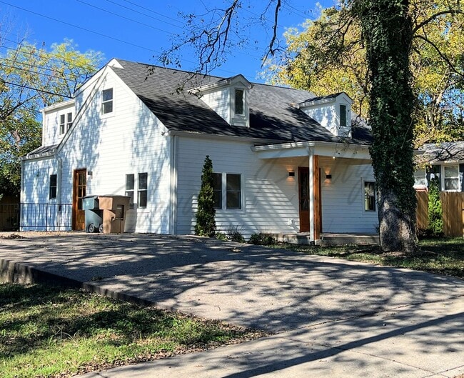 Photo - Modern Elegance in the Heart of Nashville ...
