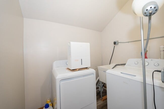 Photo - 5 Dayton Pl Unit 1