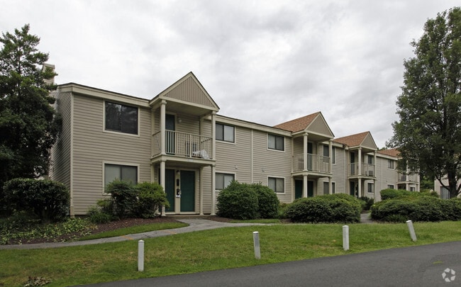 The Crossings At Bramblewood Apartments