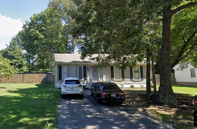 Building Photo - Upgraded 4 bedrooms Raintree Villas Ranch ...