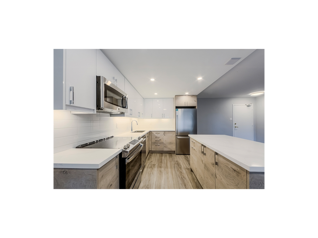 Photo - 70 Parkwoods Village Dr