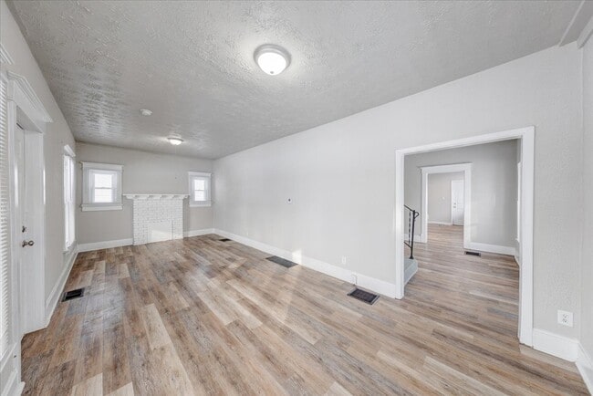 Photo - 1015 S Sheffield Ave