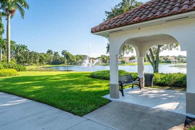 Photo - 4279 Greenbriar Ln