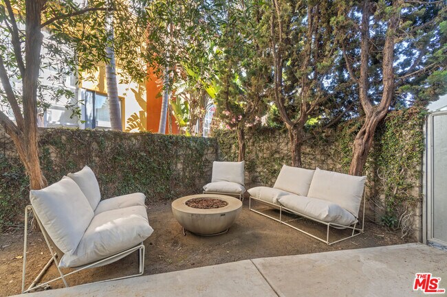 Photo - 2100 Abbot Kinney Blvd Unit 7