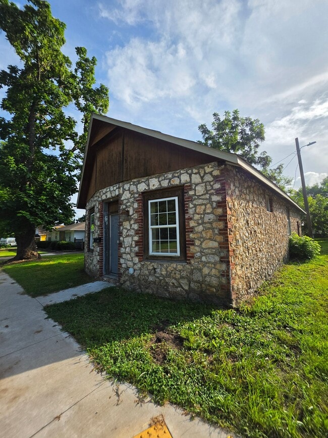 Photo - 1021 N Vinita Ave