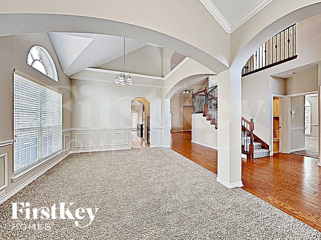 Photo - 304 Wisteria Way