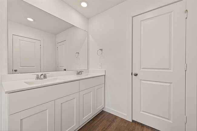 Photo - 3539 Shearwater St