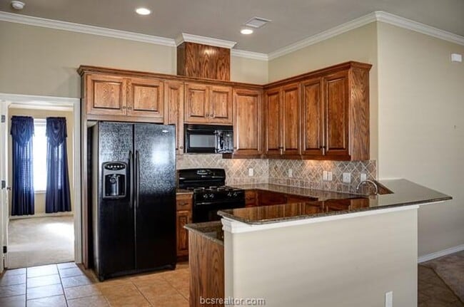 Photo - Available August 2026! Beautiful 5 Bed/4 B...