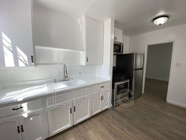 4080-4084 Leimert Blvd - 4080-4084 Leimert Blvd Unidad 4084