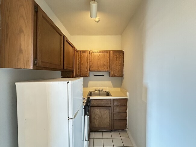 Photo - 516 W Melrose St Unit 014