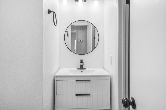 Photo - 14110 Bell Towne Dr