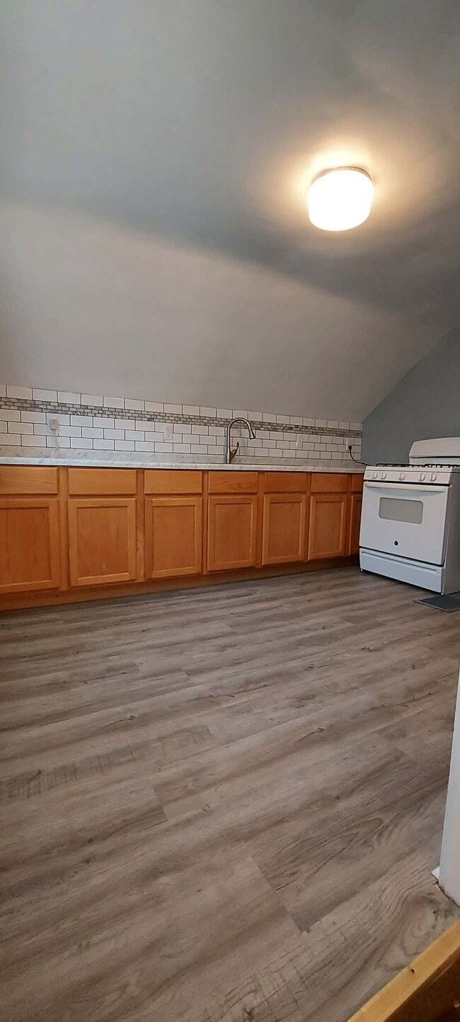 Photo - 1160 W Laketon Ave