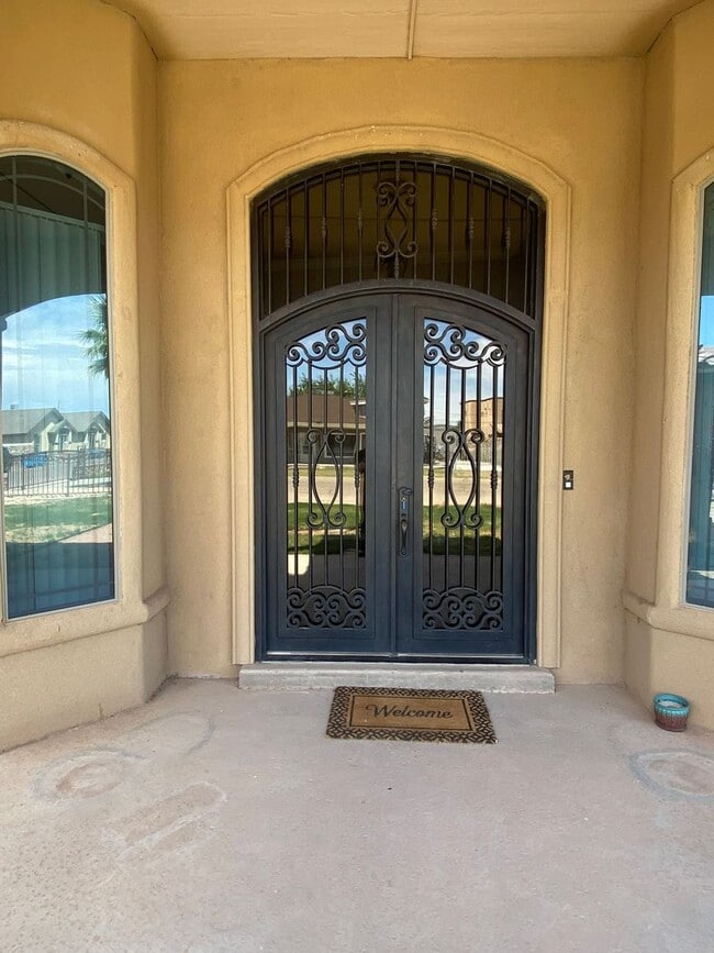 Photo - HOME FOR RENT IN CLINT