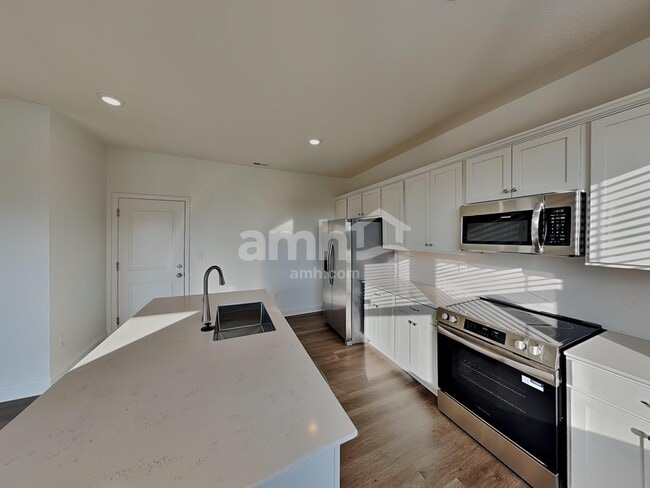 Photo - 9127 Henley Ave