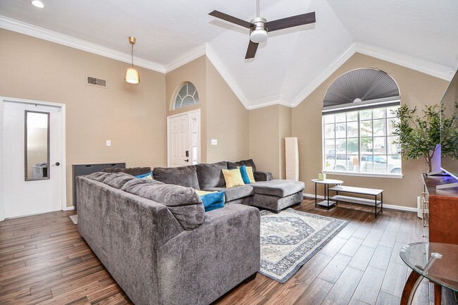 Photo - 4 bedrooms home in the heart of Copperfield