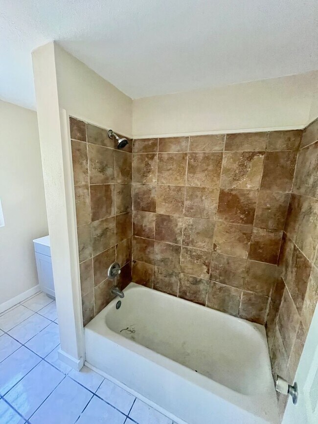 Photo - HUGE 3BR/1BA Dade City Home w/Large Bedrooms; NO APPLICATION FEE!!