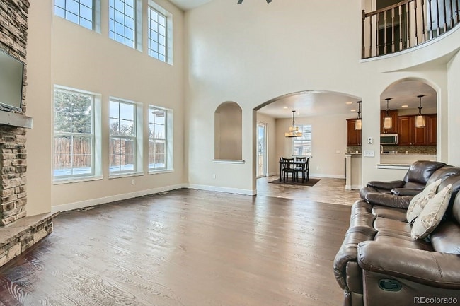 Photo - 10555 Albion St