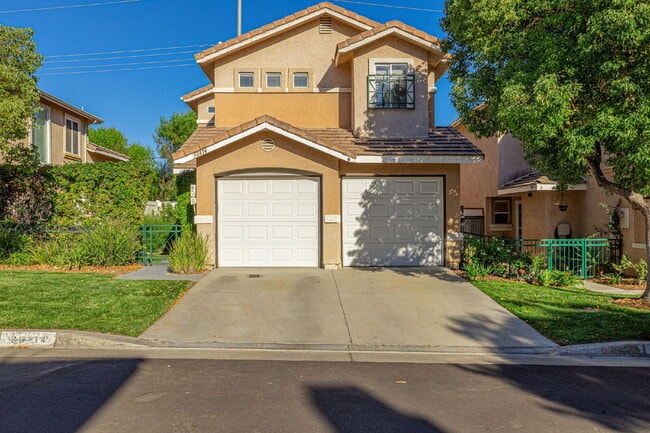 Building Photo - 3 Bedroom Home in The Gated Marigold Tract...