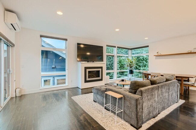 Photo - Queen Anne Home