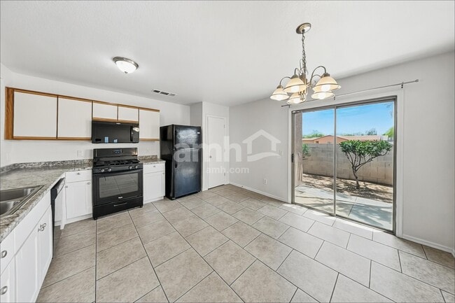 Photo - 6159 S Avenue De La Chandelle
