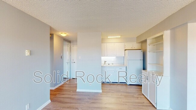 Photo - 411 Lakewood Cir