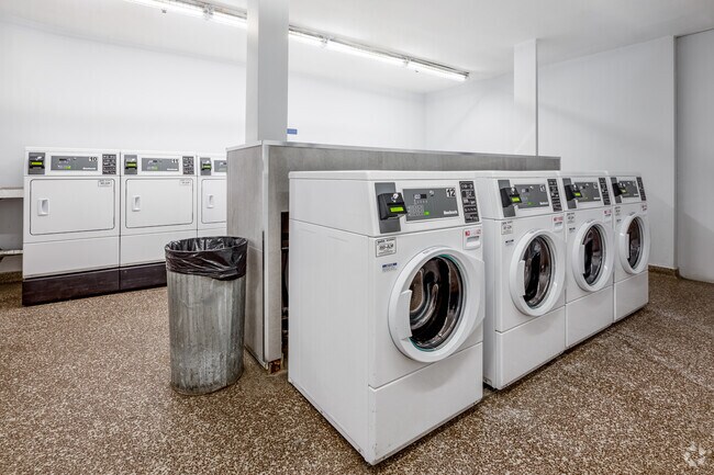 Laundry Room - 90 Eastdale