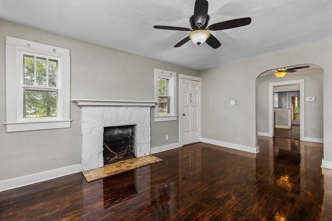 Photo - 202 Seymore Ave