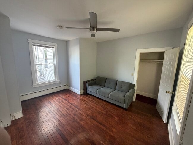 Photo - 186 Essex St Unit 186