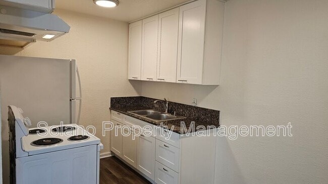 Photo - 1712 Arthur Ct