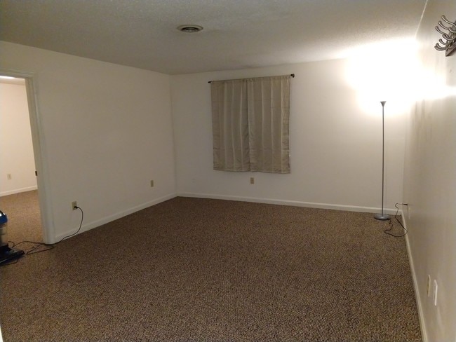 Building Photo - 13 Call Rd Unit 3 Rental