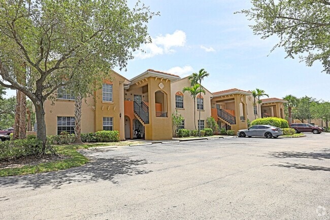 Building Photo - Villas at Venezia 4160-101 Unit 4160 Castilla Circle, 101 Rental