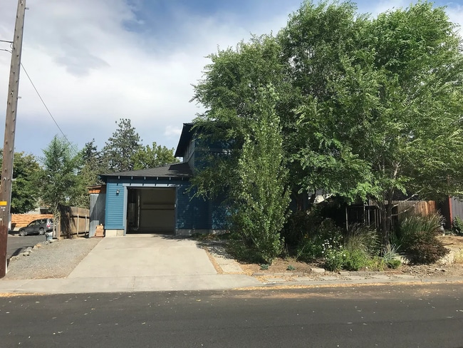 Photo - 312 NE 4th St