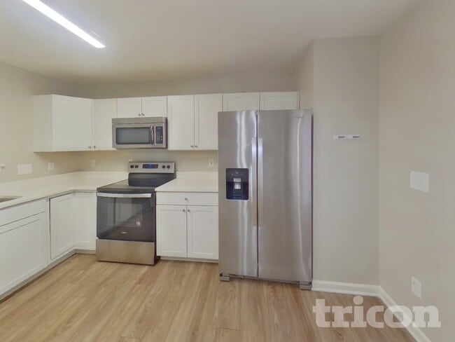 Photo - 705 Continental Dr