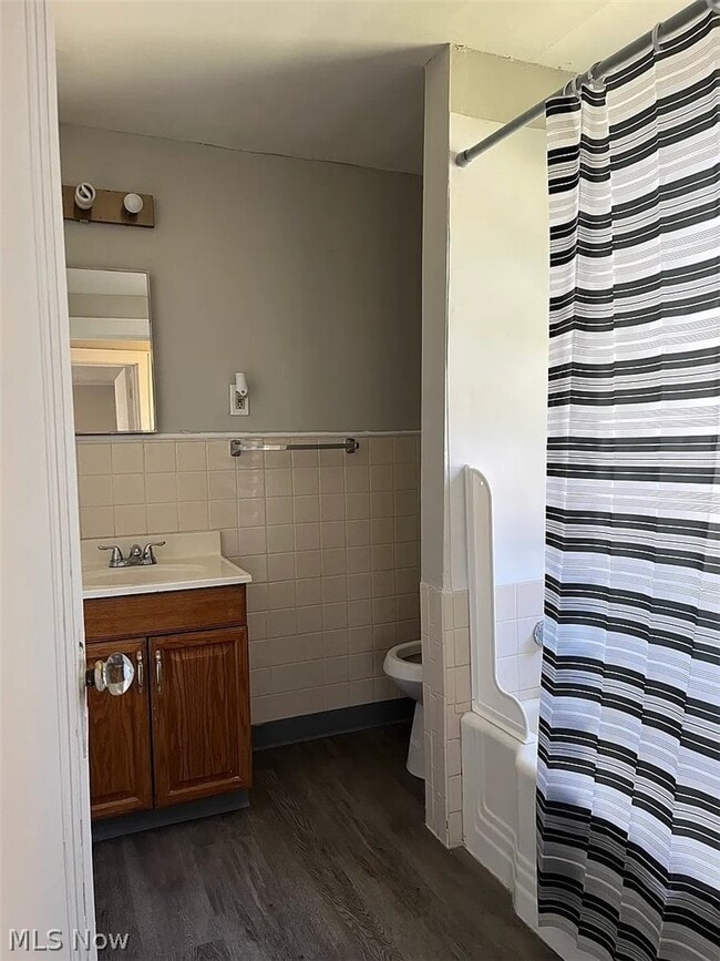 Photo - 783 Leonard St