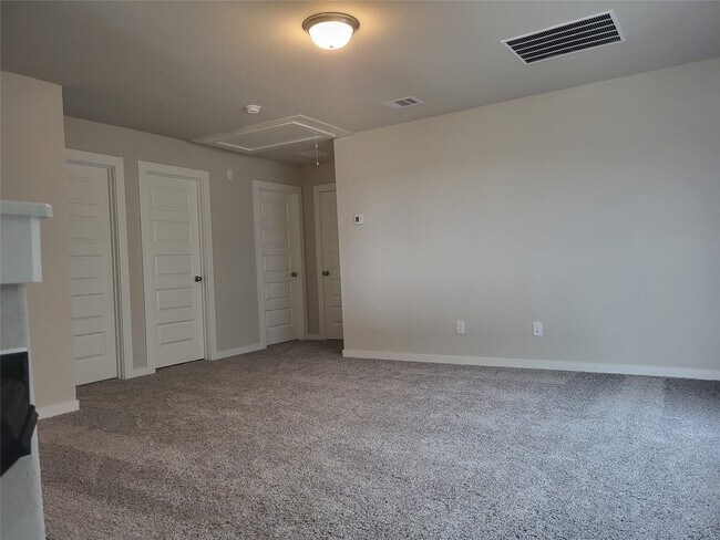 Photo - 5611 Madden Ln